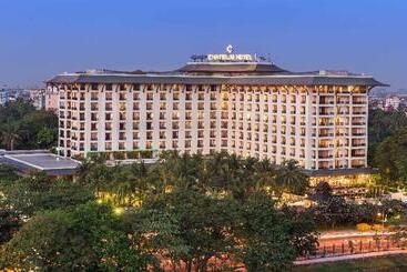 هتل Chatrium Royal Lake Yangon