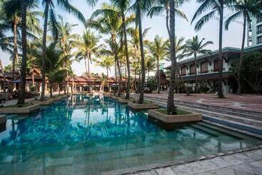 هتل Chatrium Royal Lake Yangon