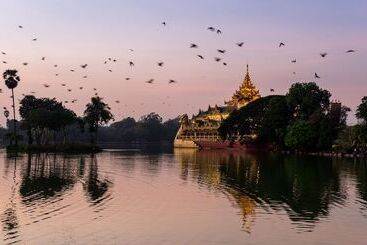 هتل Chatrium Royal Lake Yangon