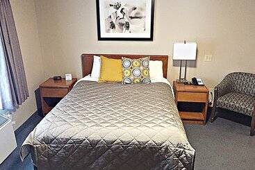 هتل Coastal Inn Dartmouth
