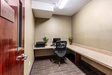 هتل Comfort Inn & Suites Gillette Near Campbell Medical Center