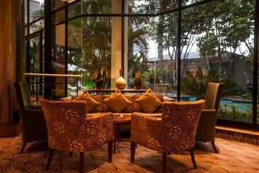 Hotel Garden Court Hatfield