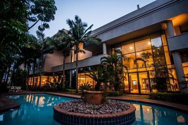 Hotel Garden Court Hatfield