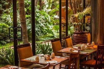 Hotel Garden Court Hatfield