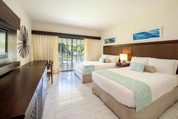 Wyndham Alltra Samana All Inclusive Resort