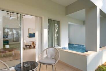 Wyndham Alltra Samana All Inclusive Resort