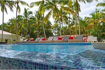 Wyndham Alltra Samana All Inclusive Resort
