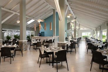Wyndham Alltra Samana All Inclusive Resort