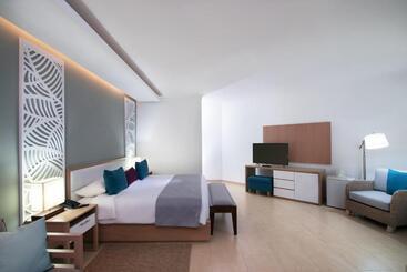 Wyndham Alltra Samana All Inclusive Resort