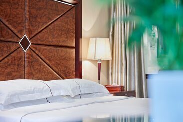 هتل Grand Regency