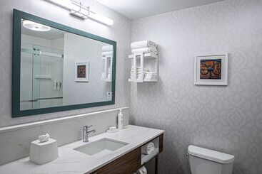 هتل Hampton Inn & Suites Charleston/west Ashley