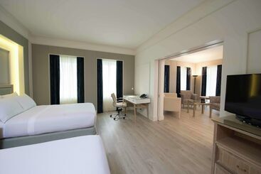 هتل Hilton Colon Guayaquil