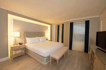 هتل Hilton Colon Guayaquil