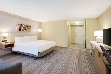 هتل Hilton Garden Inn Saratoga Springs