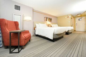 هتل Hilton Garden Inn Saratoga Springs