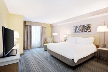 هتل Hilton Garden Inn Saratoga Springs