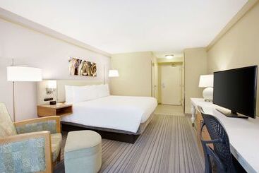 هتل Hilton Garden Inn Saratoga Springs