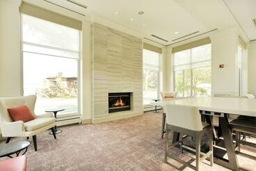 هتل Hilton Garden Inn Saratoga Springs