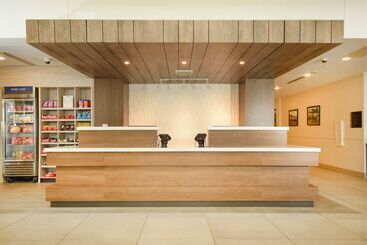 هتل Hilton Garden Inn Saratoga Springs