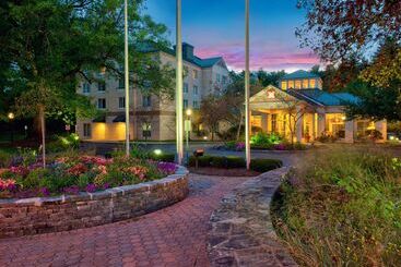 هتل Hilton Garden Inn Saratoga Springs