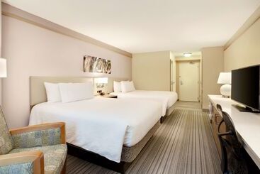 هتل Hilton Garden Inn Saratoga Springs