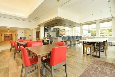 هتل Hilton Garden Inn Saratoga Springs
