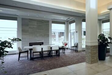 هتل Hilton Garden Inn Saratoga Springs