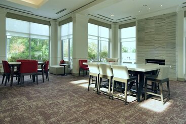 هتل Hilton Garden Inn Saratoga Springs