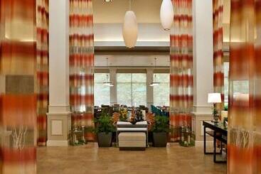 هتل Hilton Garden Inn Saratoga Springs