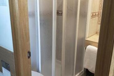 هتل Hostal Maria Ronda