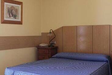 هتل Hostal Maria Ronda