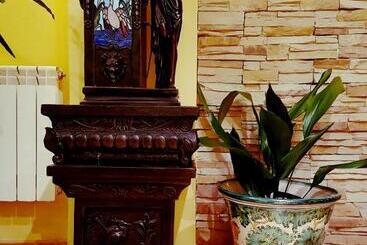 هتل Hostal Maria Ronda