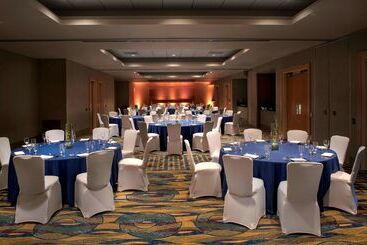 هتل Hyatt Regency Pittsburgh International Airport