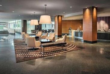 هتل Hyatt Regency Pittsburgh International Airport