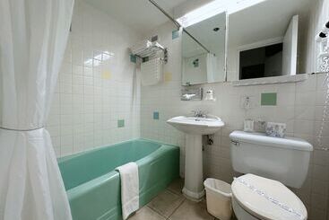 هتل La Caravelle
