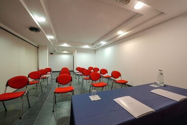 هتل La Meridiana Bleisure