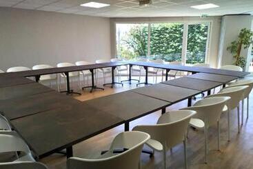 هتل Logis Hôtel & Restaurant Ludik