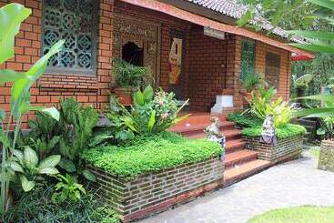 هتل Puri Bunga Resort & Spa
