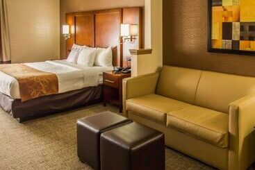 ホテル Quality Suites Nyc Gateway