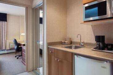 Sandman Hotel Calgary Airport