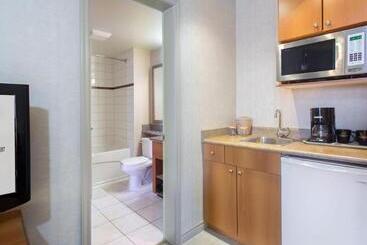 Sandman Hotel Calgary Airport