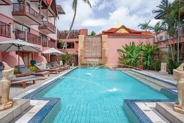 Seaview Patong Hotel   Sha Plus