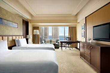 هتل Shangri La Qingdao May Fourth Square