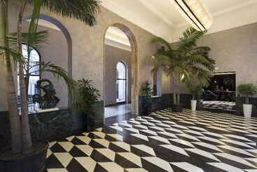 هتل Th Roma  Carpegna Palace