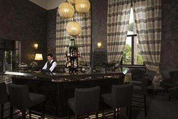 هتل Th Roma  Carpegna Palace