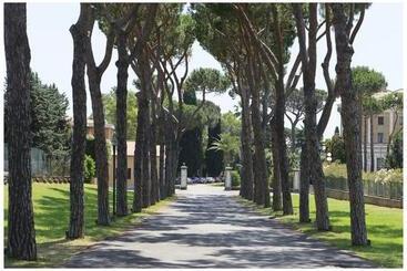 هتل Th Roma  Carpegna Palace