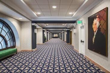 The Notary Hotel, Philadelphia, Autograph Collection
