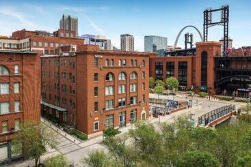 هتل The Westin St. Louis