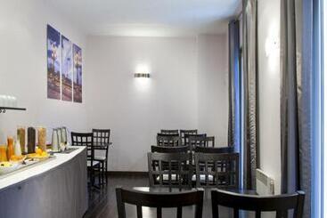 Timhotel Tour Eiffel