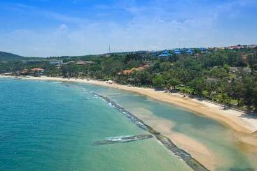 هتل Victoria Phan Thiet Beach Resort & Spa